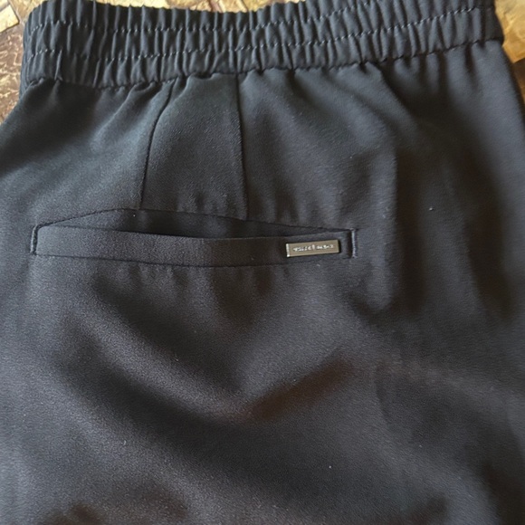 White House Black Market Charcoal Tapered Pants - Picture 3 of 4